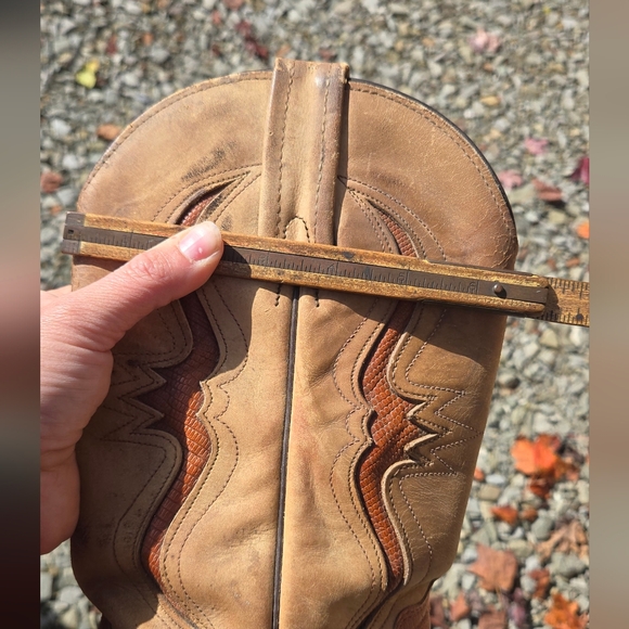 Vintage Frye Cowboy boots size 9B - Picture 14 of 15